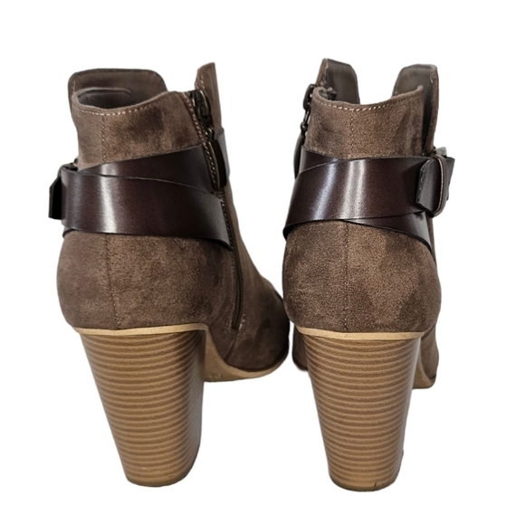 Limelight Jena faux suede tan ankle boots with zipper size 9 1/2 - Picture 8 of 10